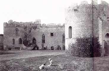 The castle with the round Chaple 1892